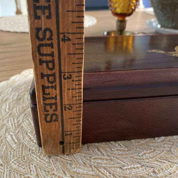 Vintage Midcentury Wood Jewelry Box Gold Duck Detail Butler Box Green Felt Liner - Picture 8 of 8